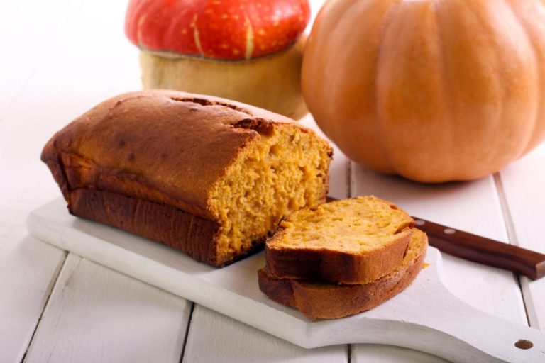 Rețetă aromată de toamnă: pâine de casă cu dovleac și scorțișoară