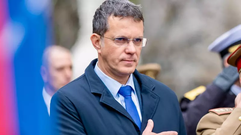 De ce nu au doborât piloții F-16 drona rusă care a intrat în spațiul aerian al României — explicațiile ministrului