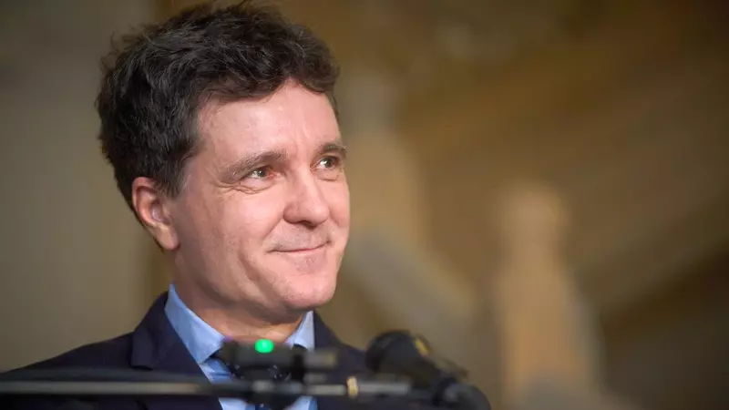 Nicușor Dan a semnat o serie de decrete pentru numirea noii echipe de consilieri