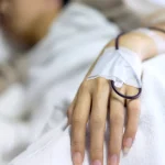 Când poate recidiva cancerul și ce poate „trezi” celulele canceroase latente