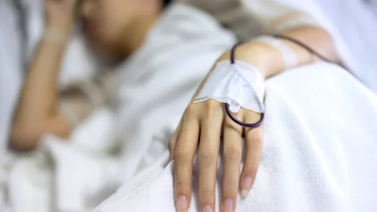 Când poate recidiva cancerul și ce poate „trezi” celulele canceroase latente