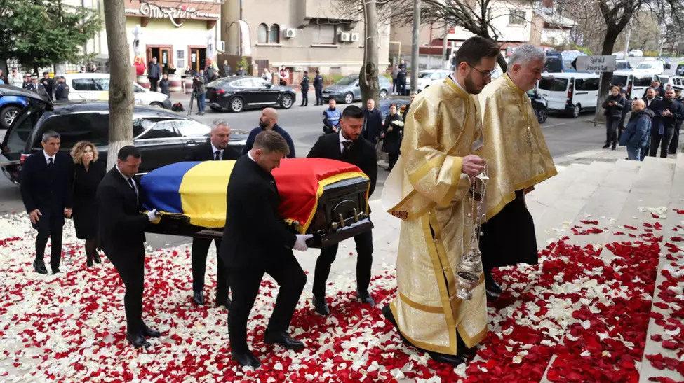 Mircea Lucescu, înmormântat la Cimitirul Bellu cu onoruri militare. Programul complet al funeraliilor