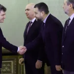 PNL ia în calcul varianta unui premier tehnocrat. Primele nume ar fi fost deja discutate în negocierile politice